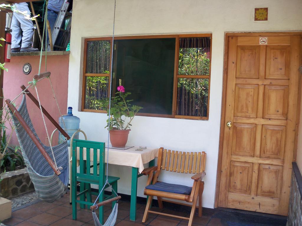 Posada Los Encuentros Panajachel Ruang foto