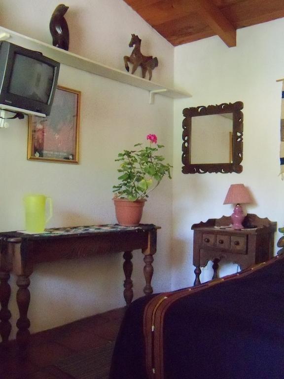 Posada Los Encuentros Panajachel Ruang foto