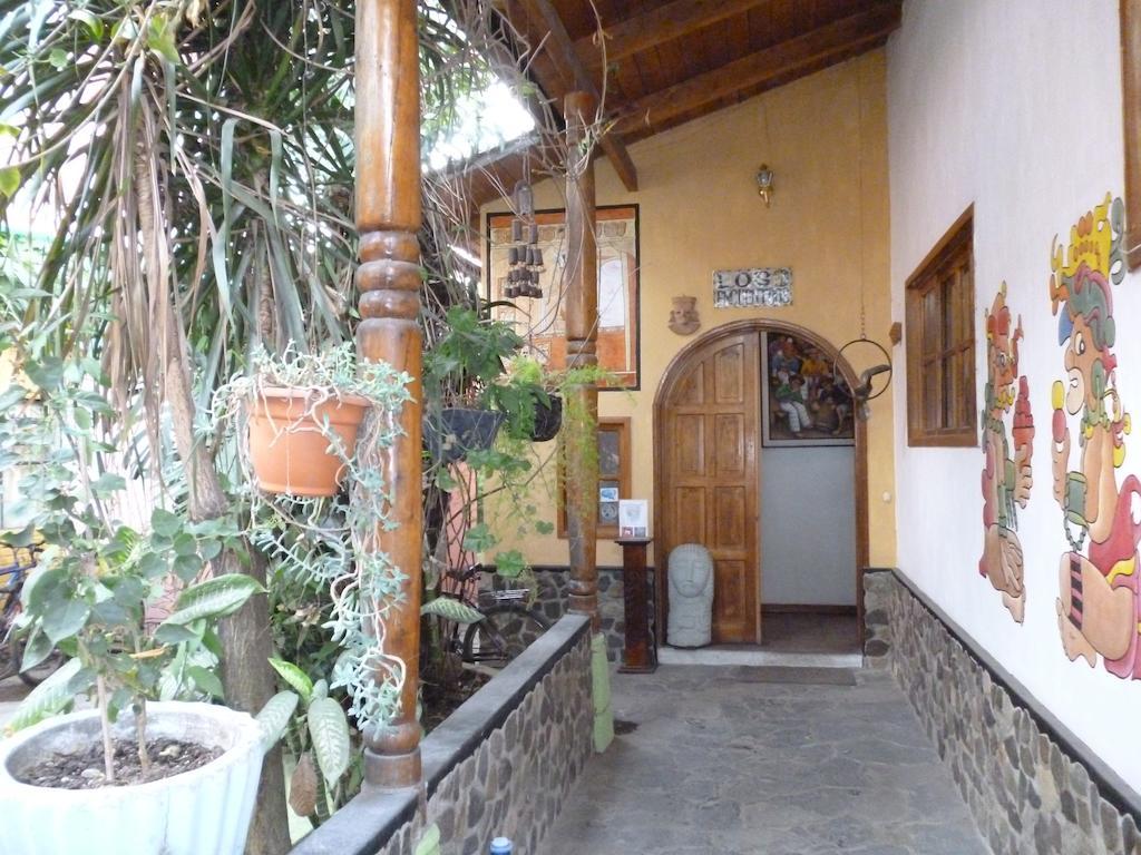 Posada Los Encuentros Panajachel Bagian luar foto