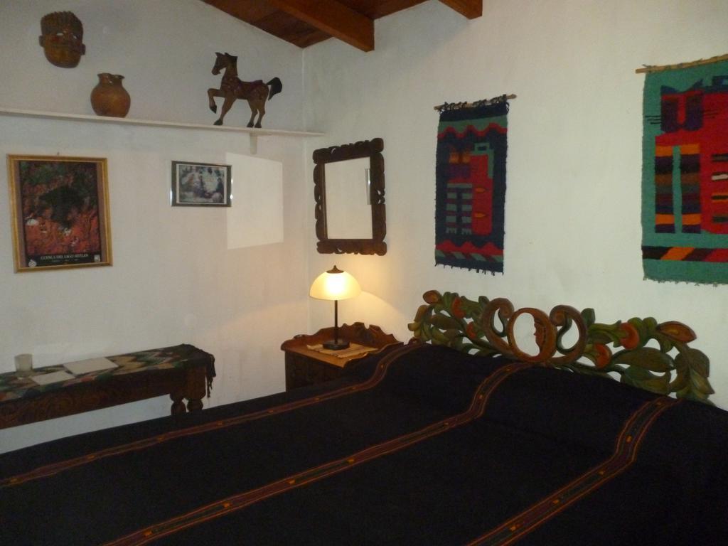 Posada Los Encuentros Panajachel Bagian luar foto
