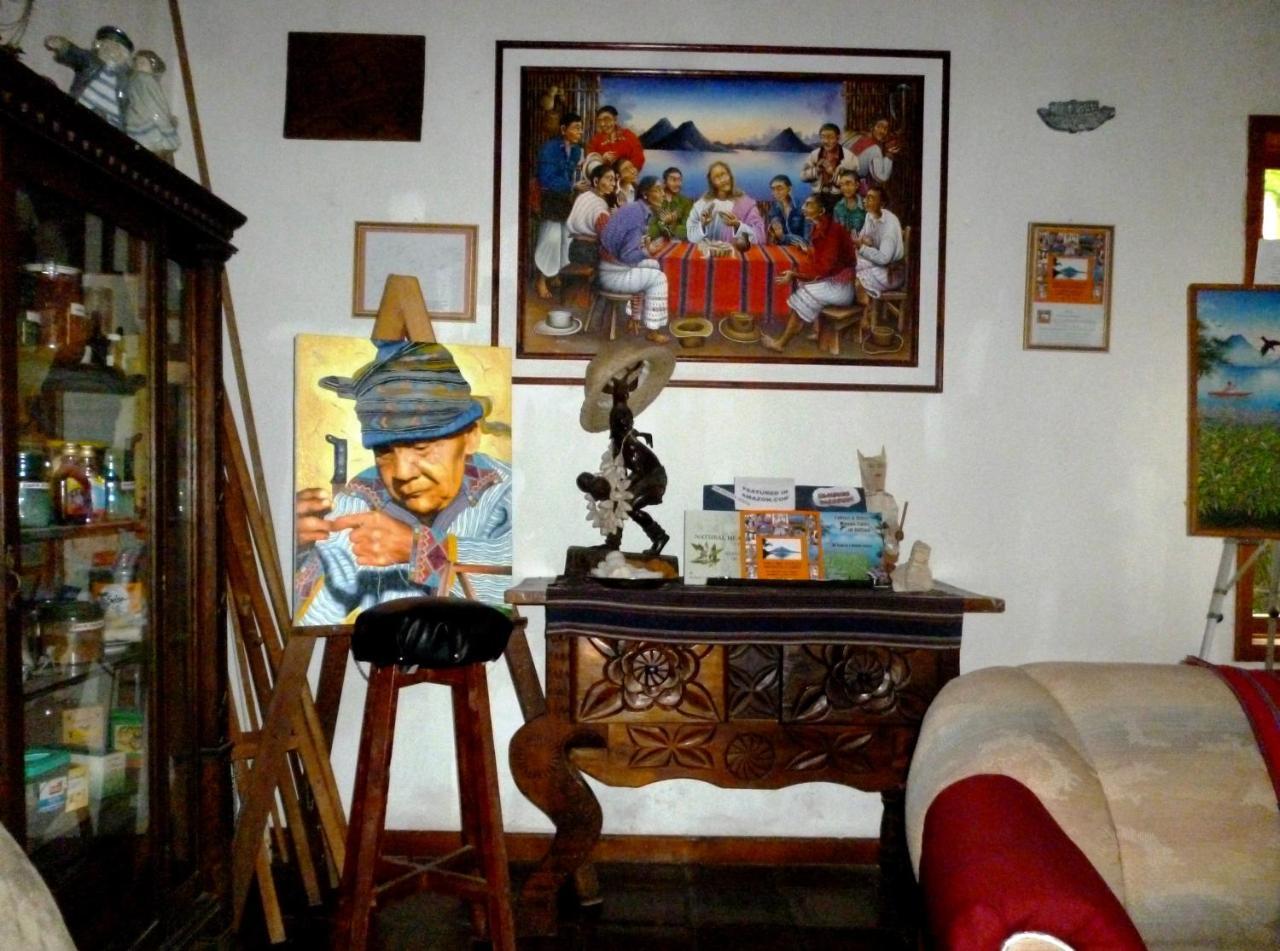 Posada Los Encuentros Panajachel Bagian luar foto